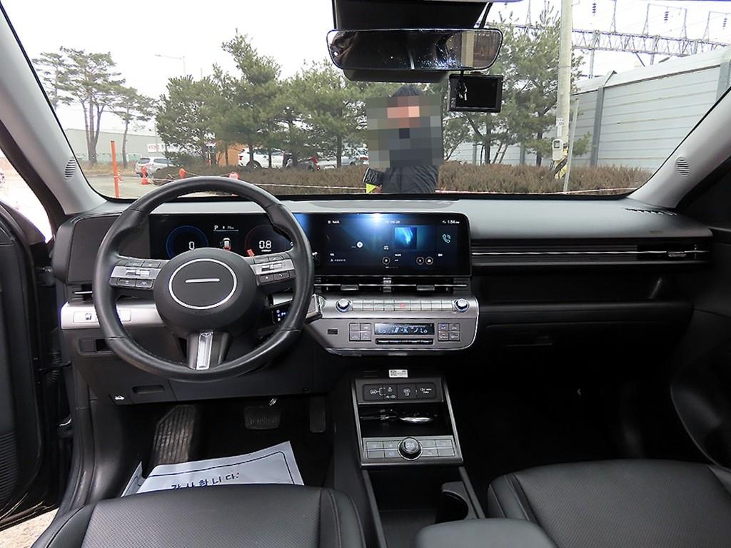 HYUNDAI Kona - Vista 7