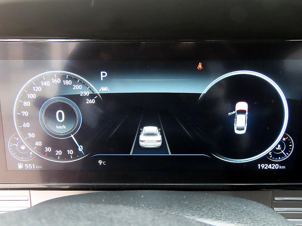 HYUNDAI Grandeur - Vista 9