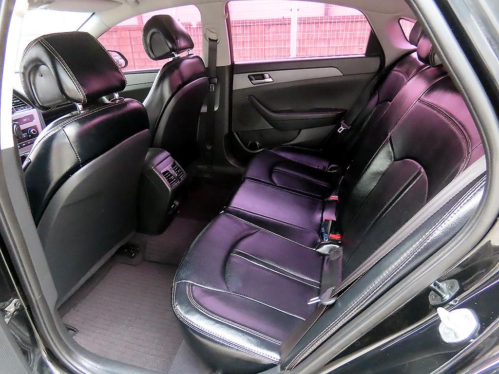 HYUNDAI Sonata - Vista 6