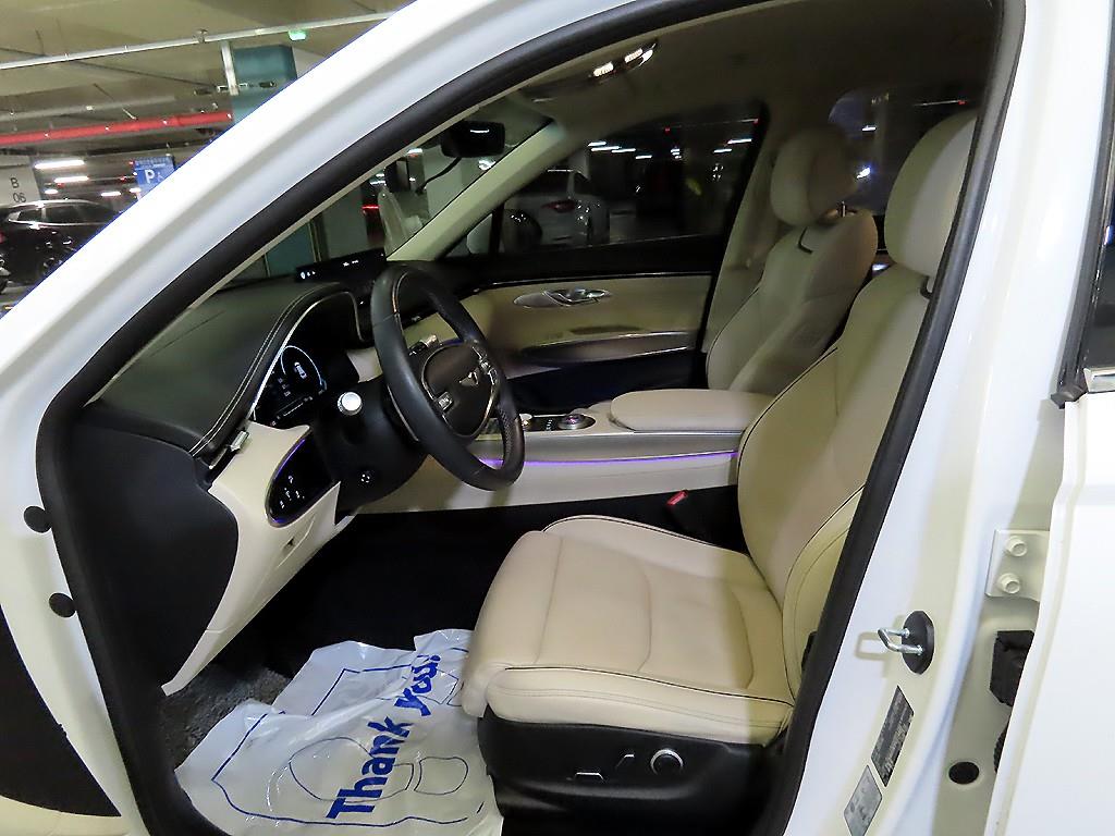 Genesis GV70 - Vista 6