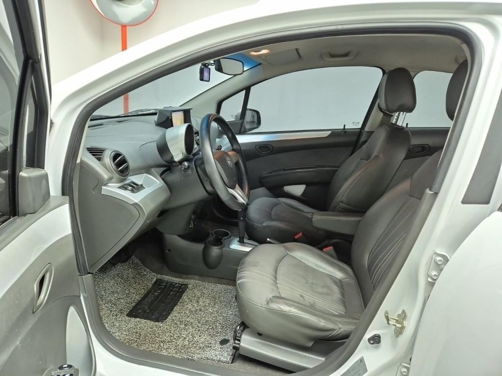 Chevrolet Spark - Vista 11