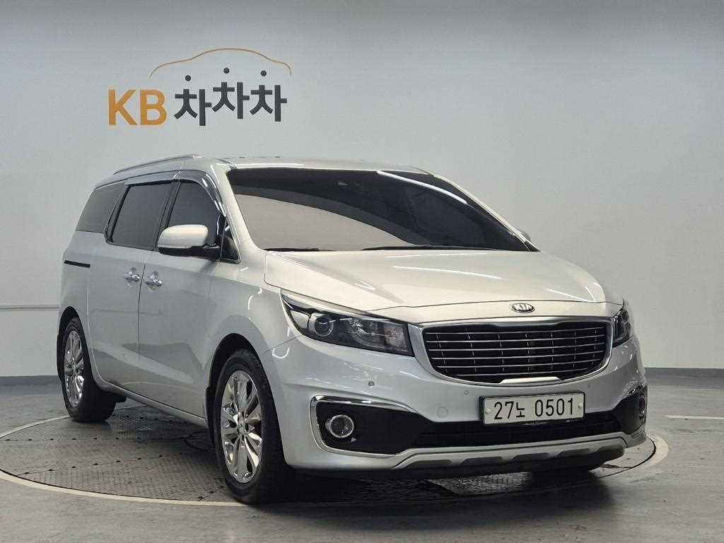 KIA Carnival - Vista 4