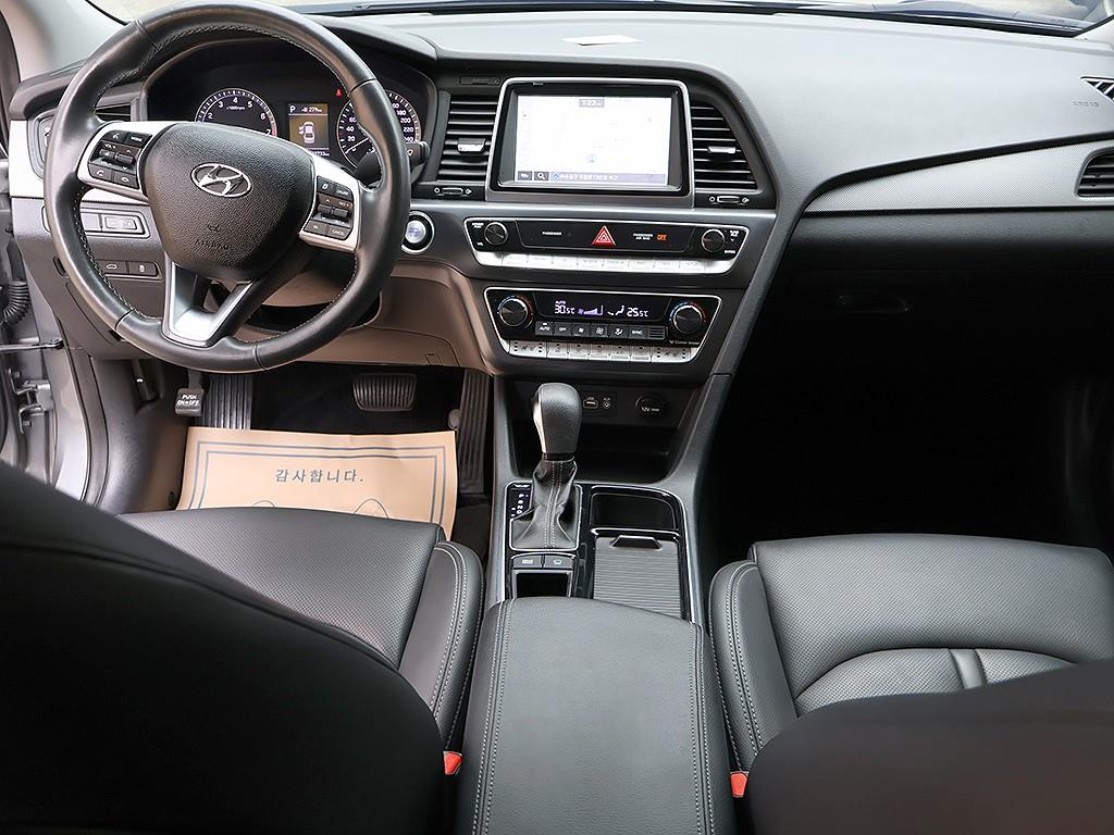 HYUNDAI Sonata - Vista 9