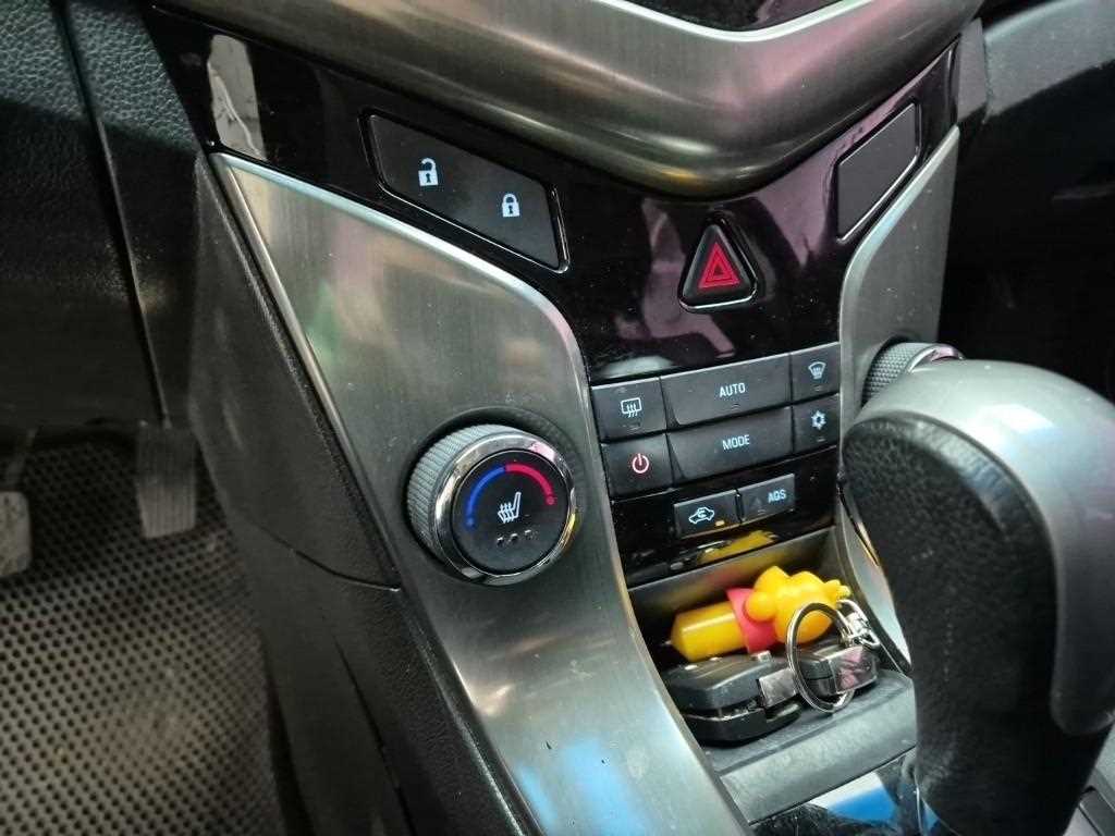 Chevrolet Cruise 2013 Blanco - Importación desde Corea - HF Imports Iquique - Foto 17