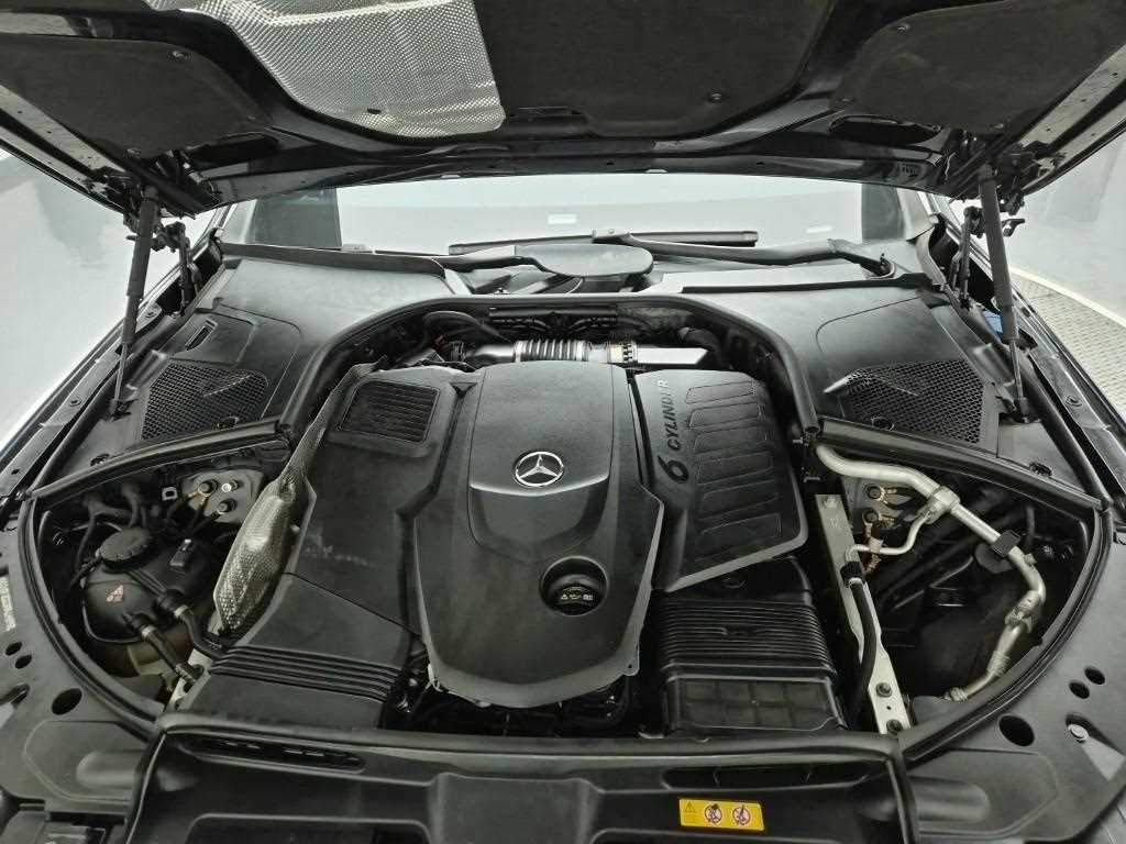 Mercedes Benz S Class - Vista 5