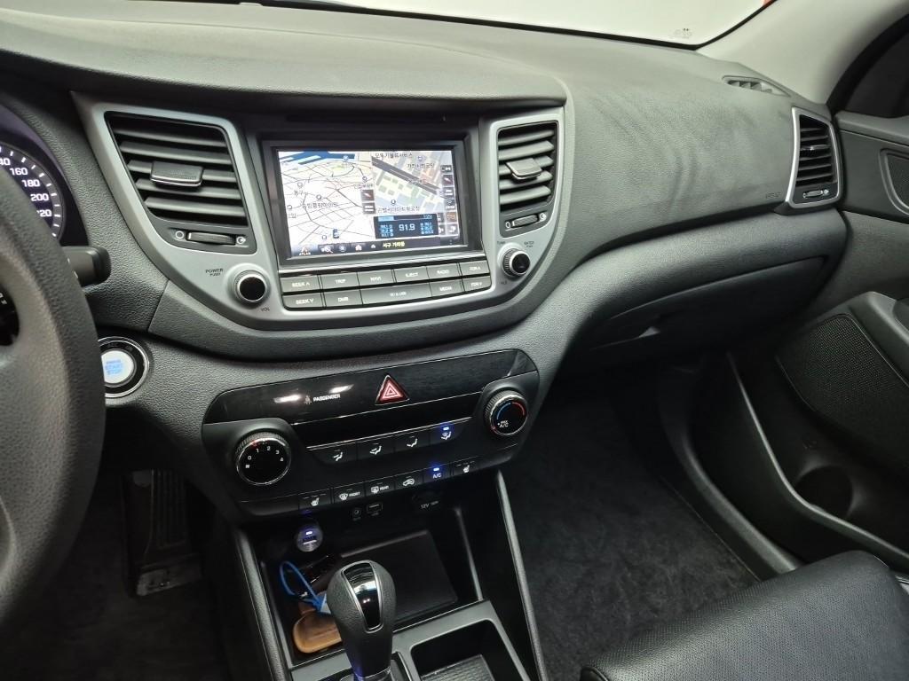 HYUNDAI Tucson - Vista 9