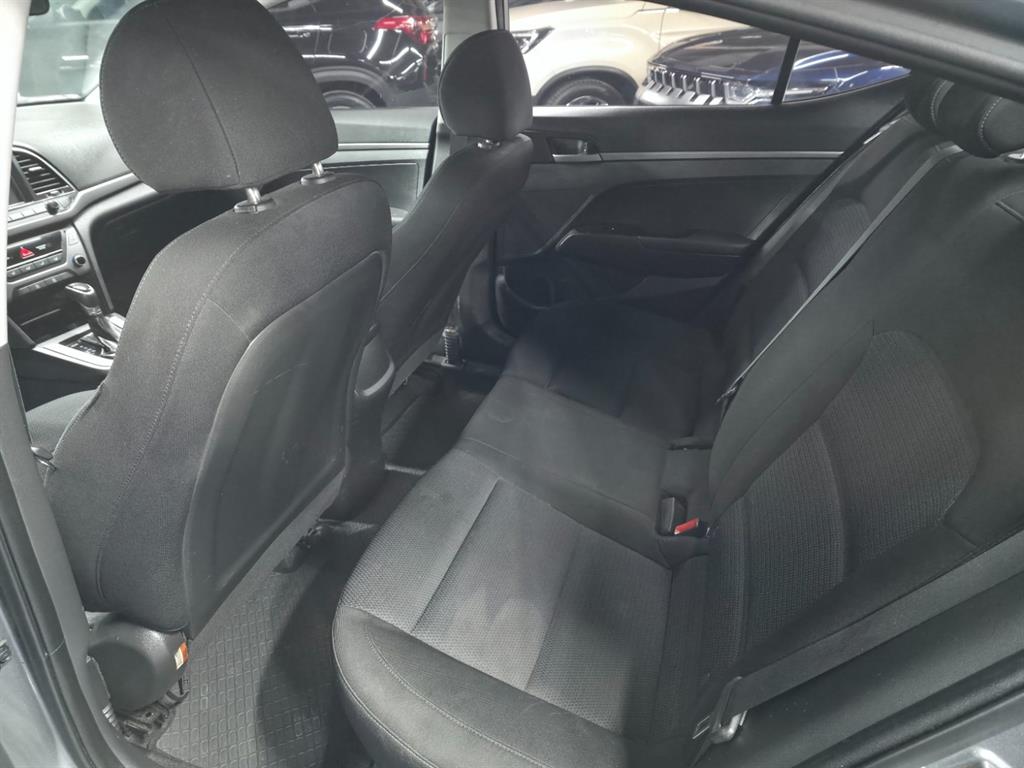 HYUNDAI Avante 2018 Gris - Importación desde Corea - HF Imports Iquique - Foto 15