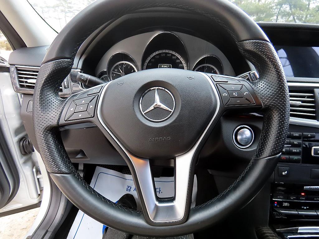 Mercedes Benz E class - Vista 8