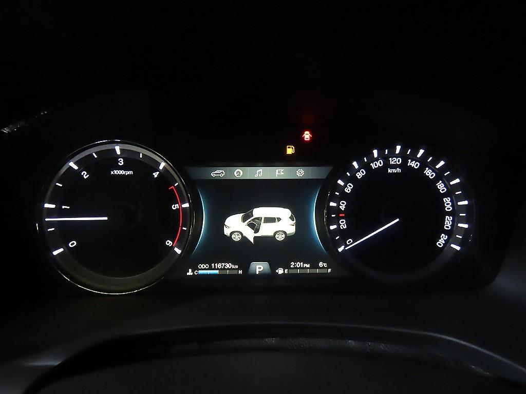 Ssangyong Rexton - Vista 9