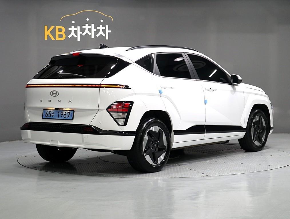 HYUNDAI Kona - Vista 3