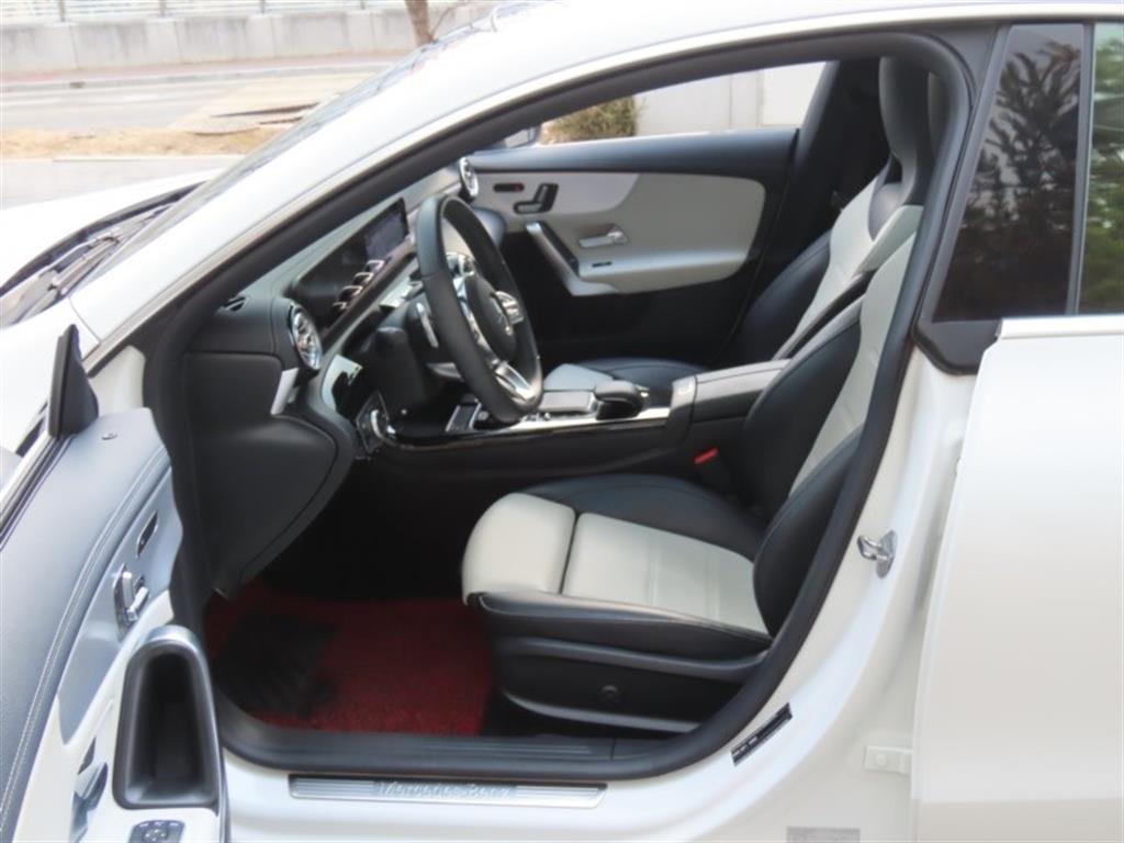 Mercedes Benz CLA Class 2020 Blanco - Importación desde Corea - HF Imports Iquique - Foto 13