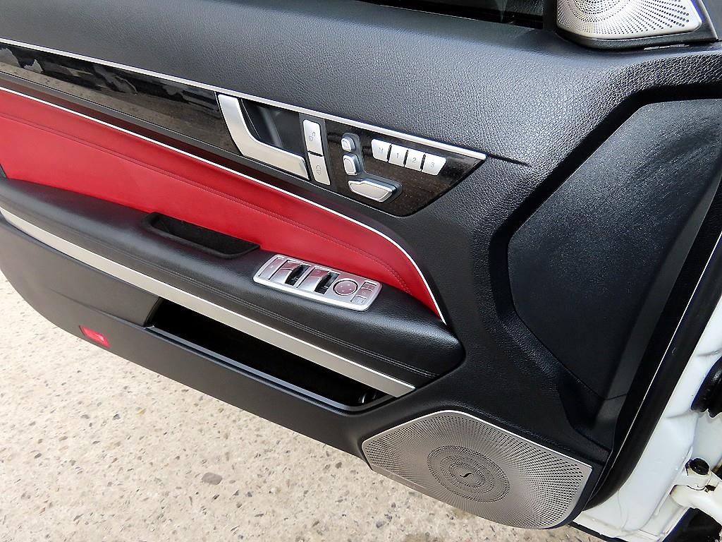 Mercedes Benz E class - Vista 12