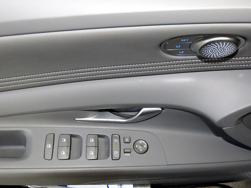 HYUNDAI Avante 2024 Blanco - Importación desde Corea - HF Imports Iquique - Foto 13