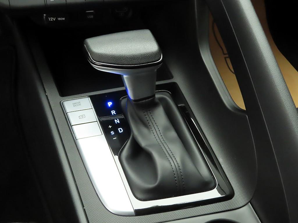 HYUNDAI Avante - Vista 11