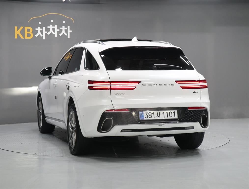 Genesis GV70 - Vista 4