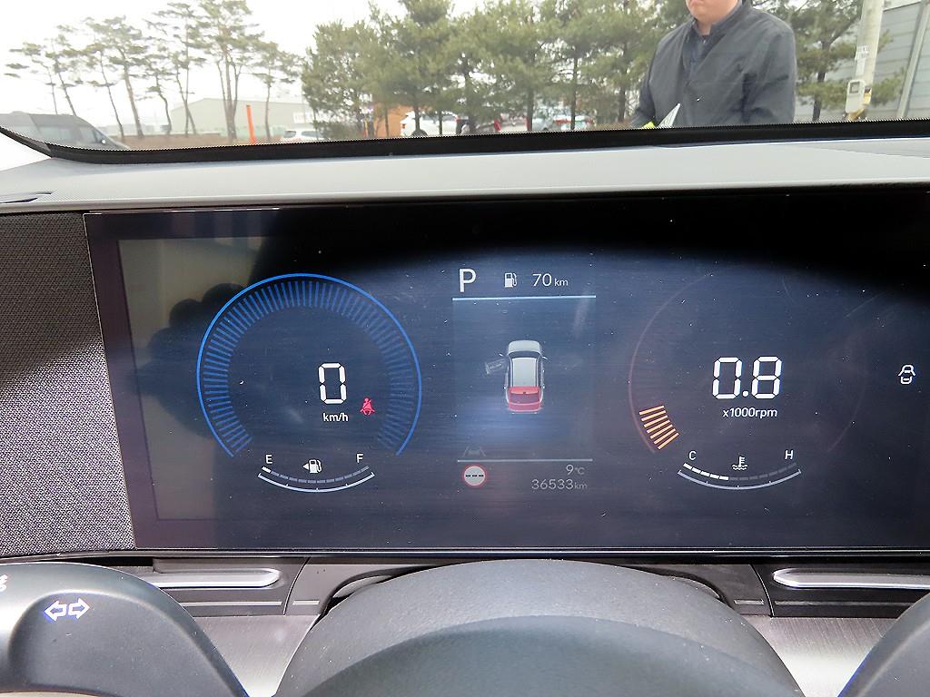 HYUNDAI Kona - Vista 9