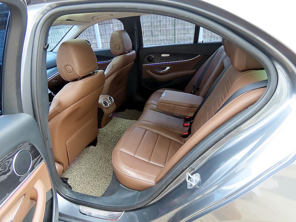 Mercedes Benz E class - Vista 6