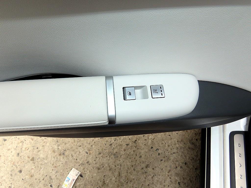 HYUNDAI Grandeur 2024 Blanco - Importación desde Corea - HF Imports Iquique - Foto 16