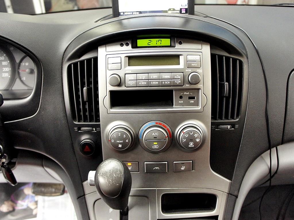 HYUNDAI Starex 2011 Gris - Importación desde Corea - HF Imports Iquique - Foto 10