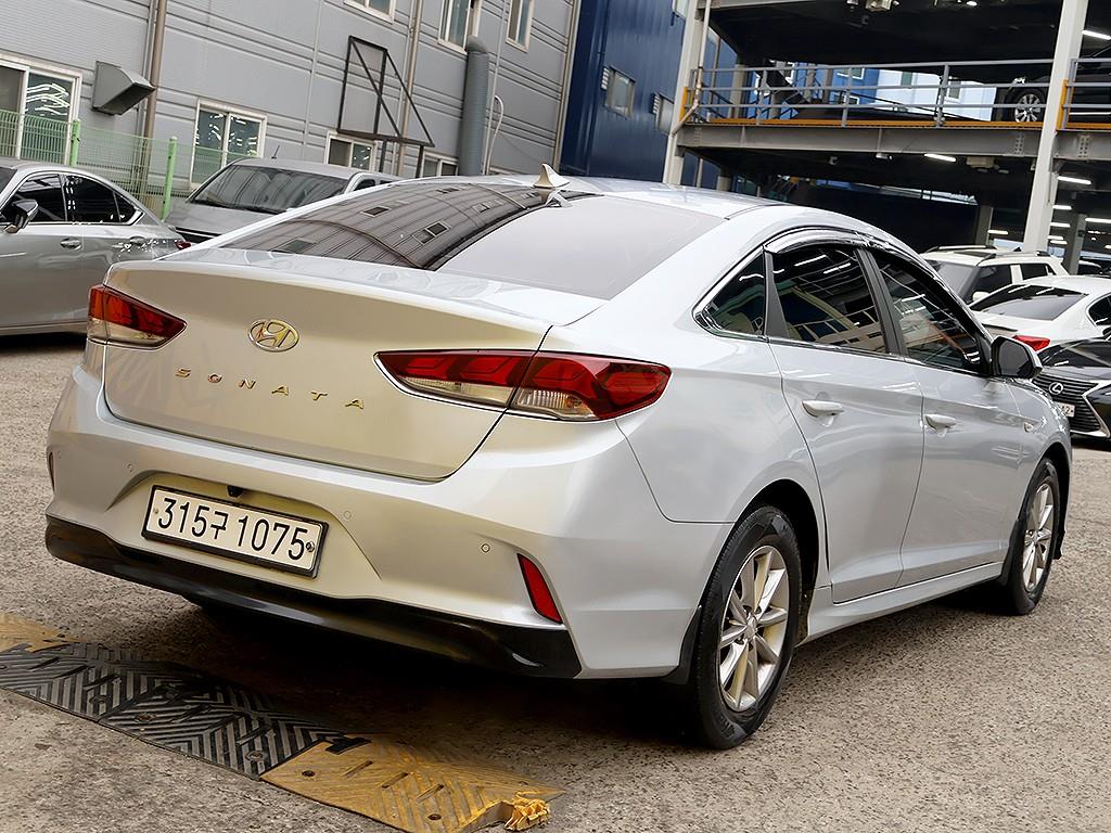 HYUNDAI Sonata - Vista 7