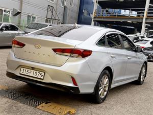 HYUNDAI Sonata - Vista 8