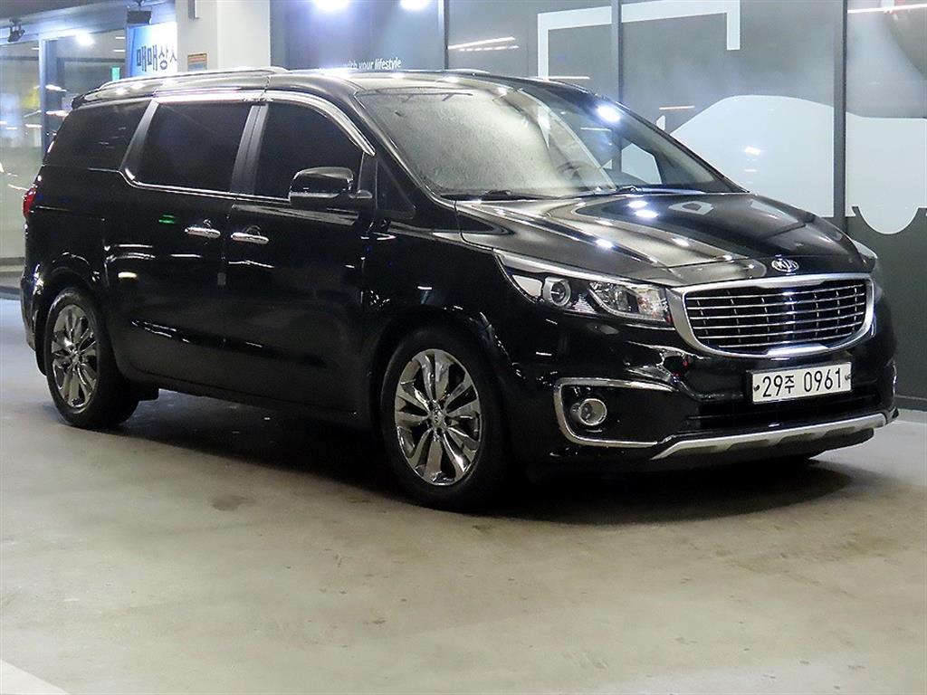 KIA Carnival 2016 Negro - Importación desde Corea - HF Imports Iquique - Foto 1