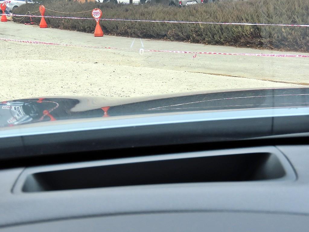 HYUNDAI Genesis - Vista 10