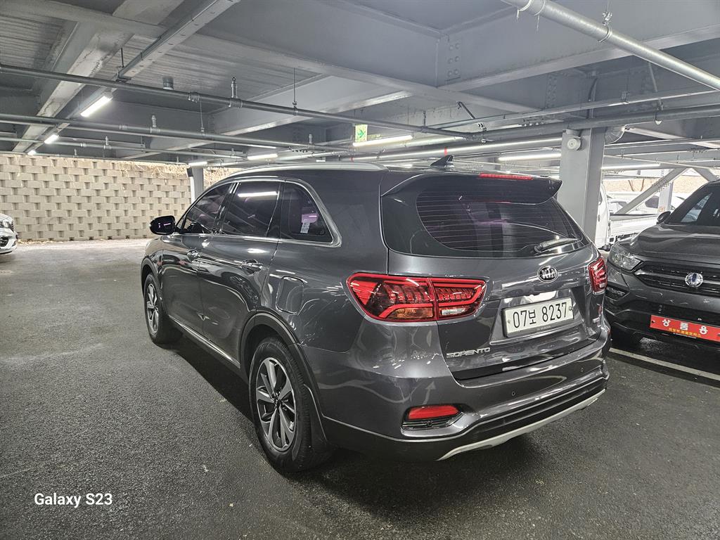 KIA Sorento - Vista 4