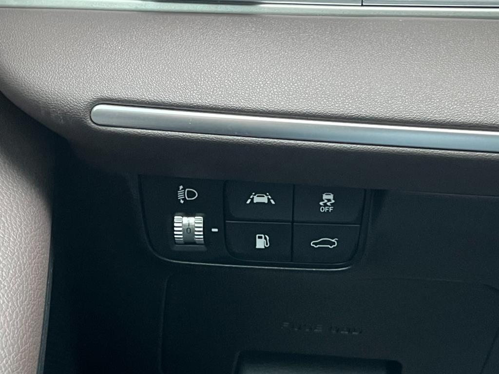 HYUNDAI Grandeur - Vista 12