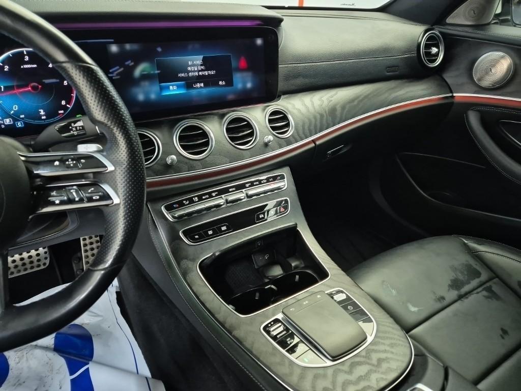 Mercedes Benz E class - Vista 10