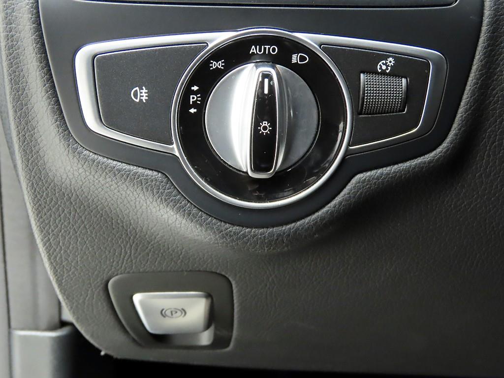 Mercedes Benz C Class - Vista 12