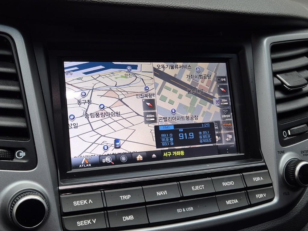 HYUNDAI Tucson - Vista 10