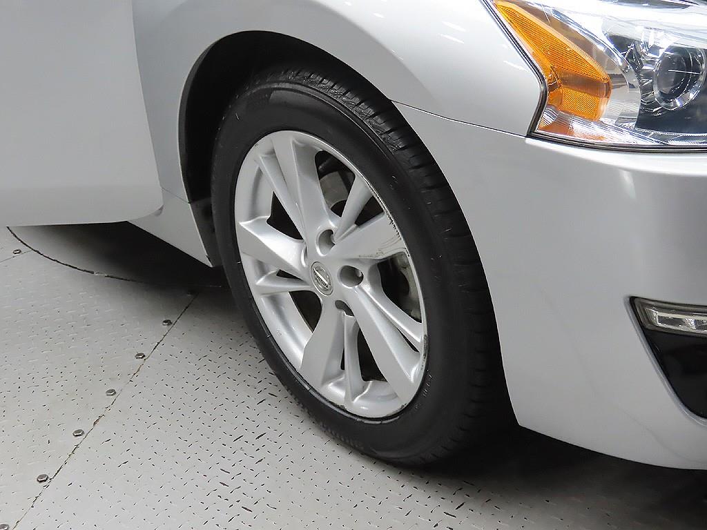 Nissan Altima - Vista 9