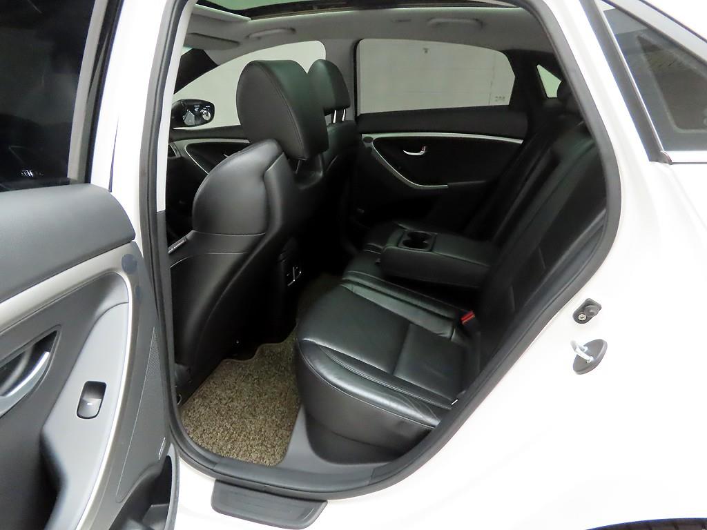 HYUNDAI i30 2012 Blanco - Importación desde Corea - HF Imports Iquique - Foto 13