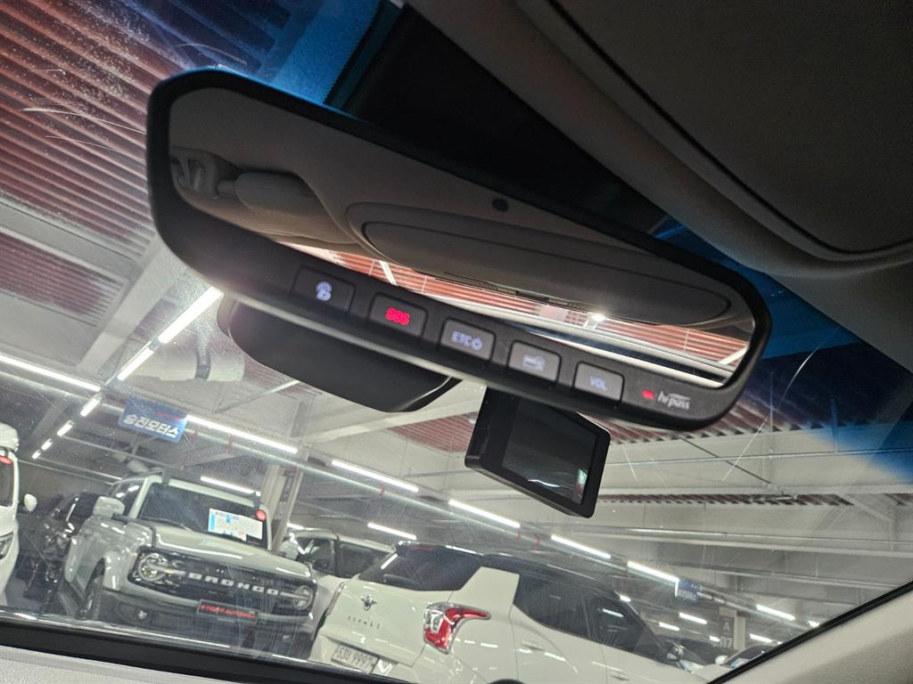 Genesis EQ900 - Vista 12