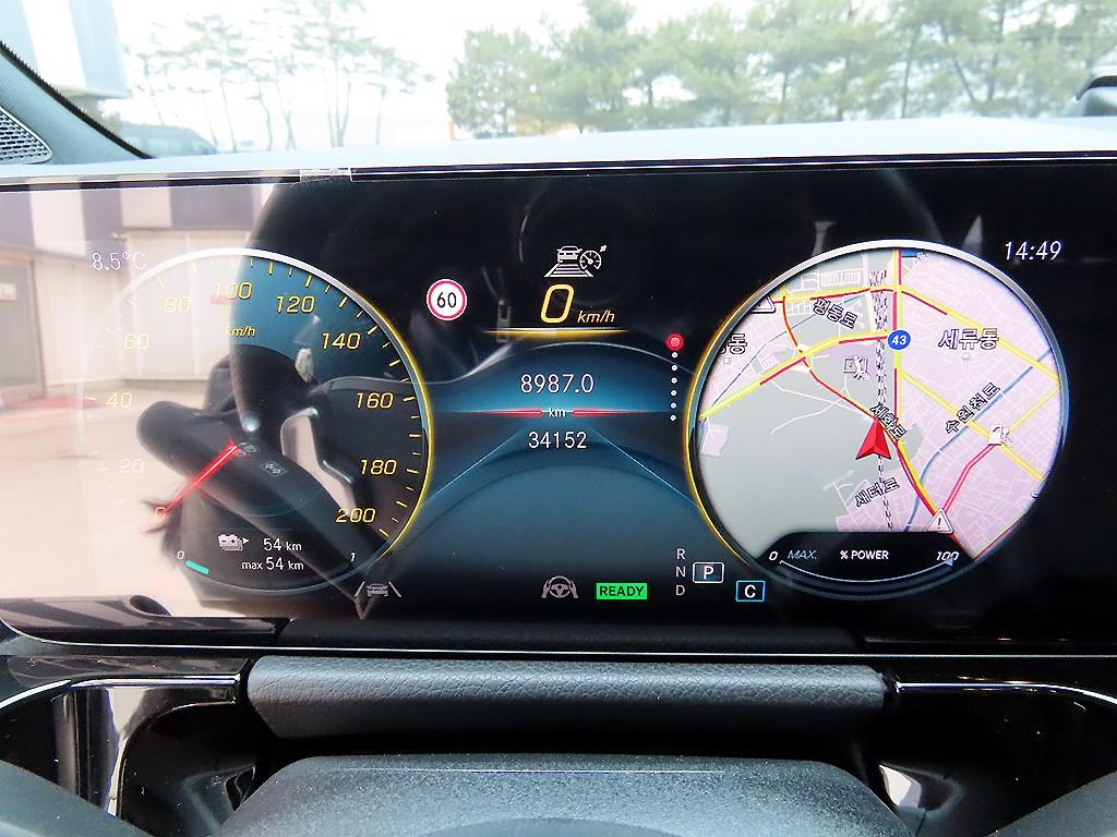 Mercedes Benz EQA - Vista 9