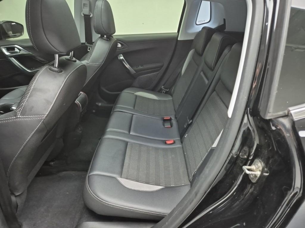 Peugeot 2008 - Vista 12