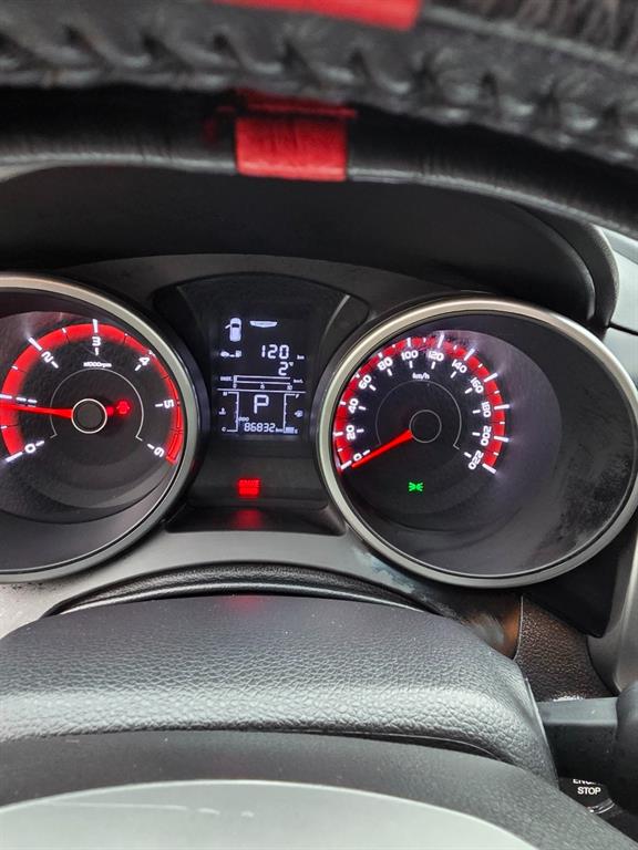 Ssangyong Tivoli 2016 Blanco - Importación desde Corea - HF Imports Iquique - Foto 15