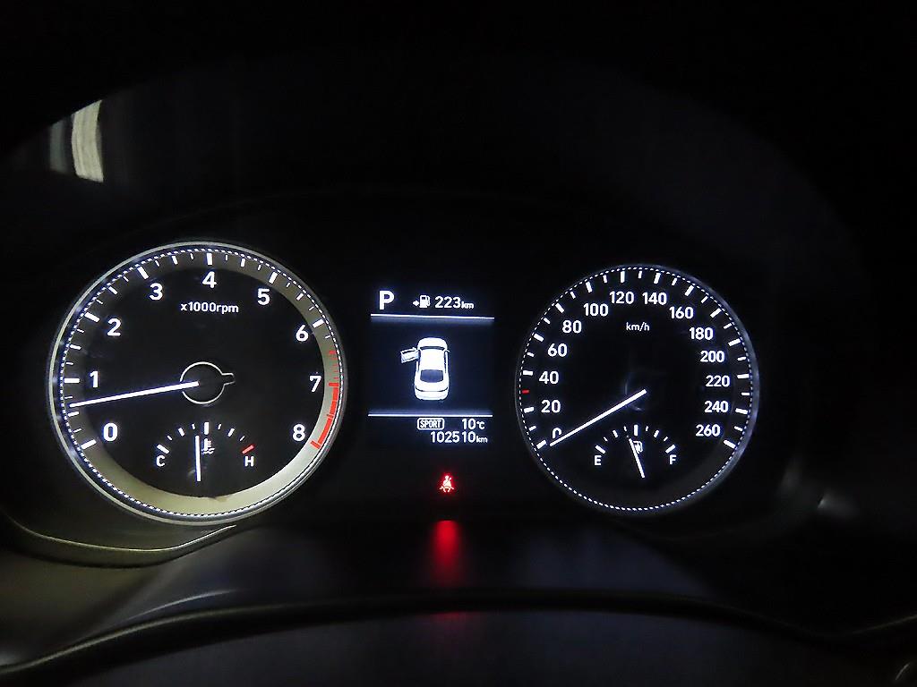 HYUNDAI Grandeur - Vista 9