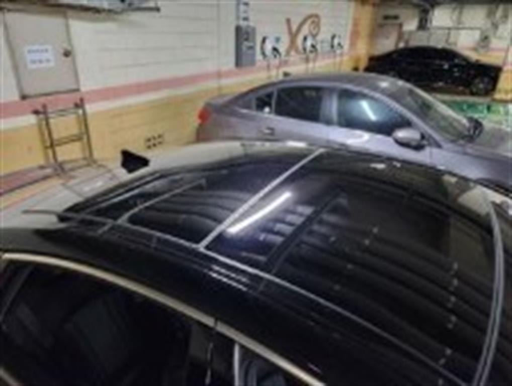 HYUNDAI Genesis - Vista 8