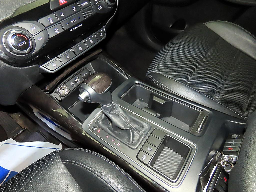 KIA Sorento - Vista 12