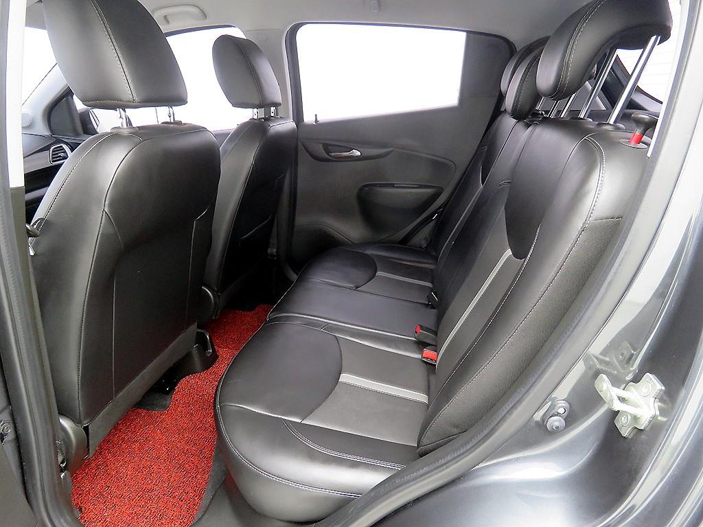 Chevrolet Spark - Vista 8