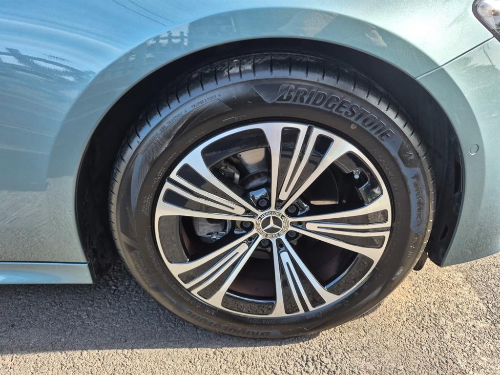 Mercedes Benz E class - Vista 7