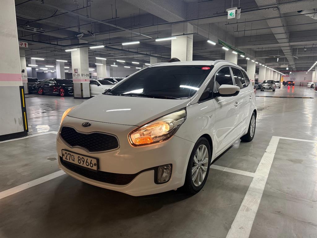KIA Carens 2015 Blanco - Importación desde Corea - HF Imports Iquique - Foto 1