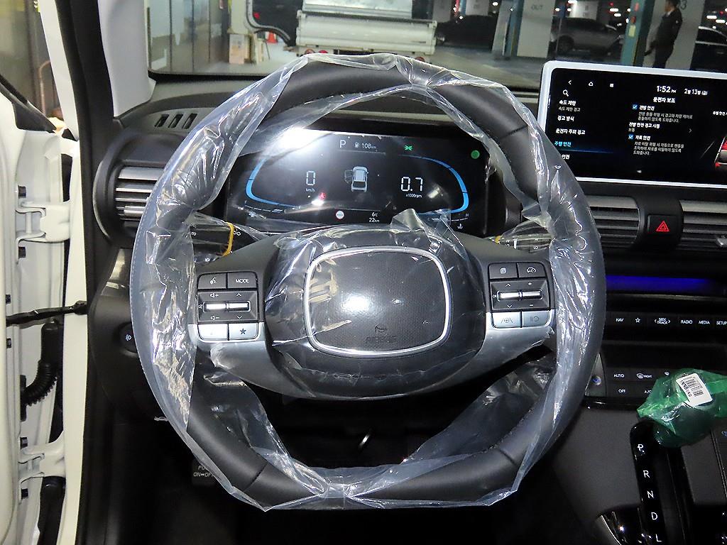 HYUNDAI Casper - Vista 8