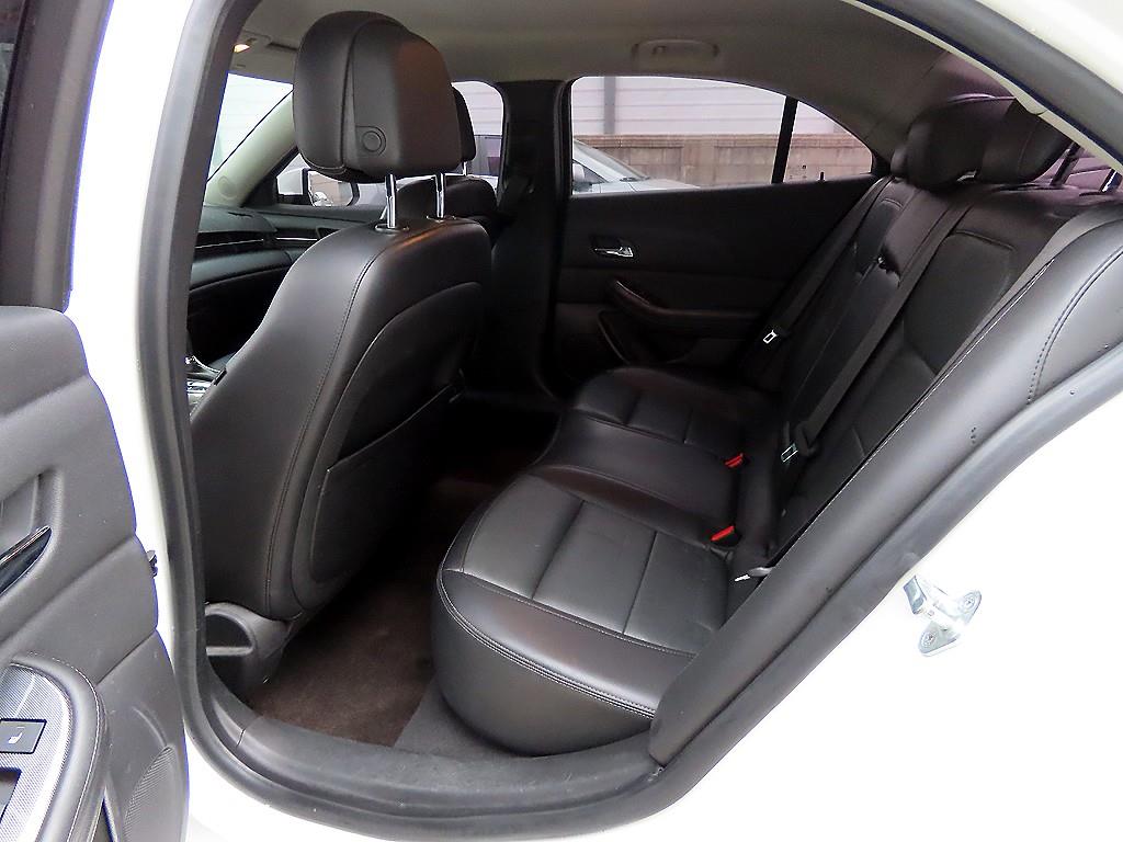 Chevrolet Malibu - Vista 6