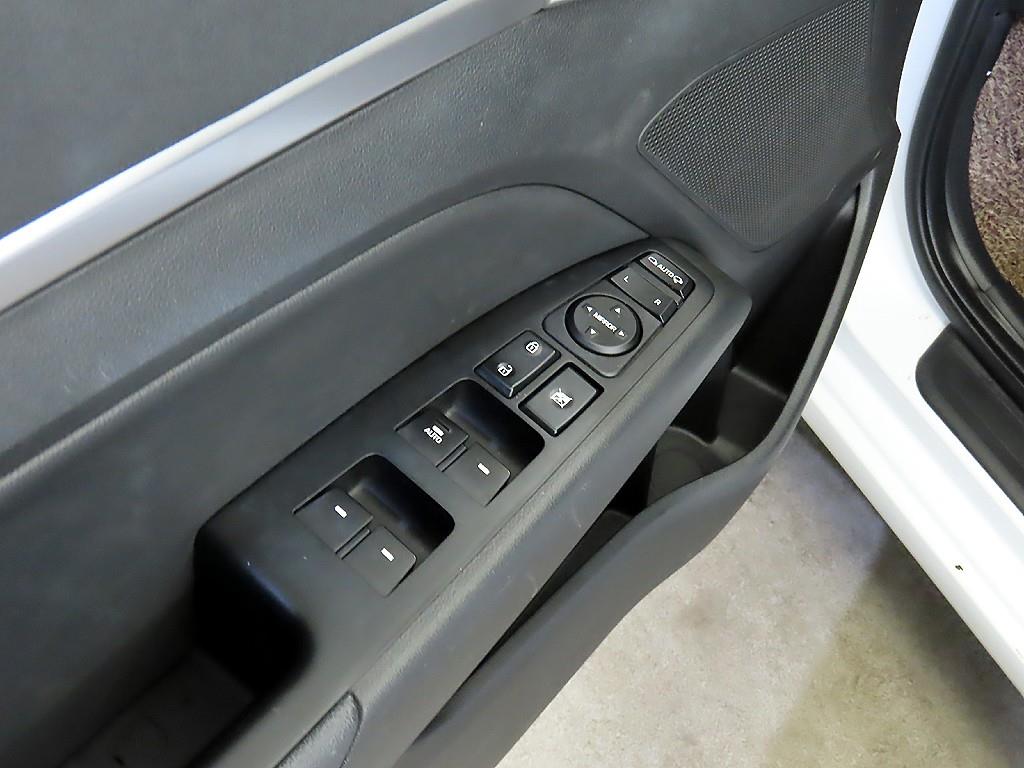 HYUNDAI Avante 2020 Blanco - Importación desde Corea - HF Imports Iquique - Foto 18