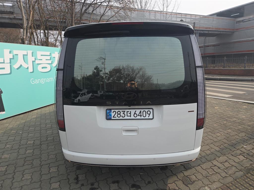 HYUNDAI Staria - Vista 7