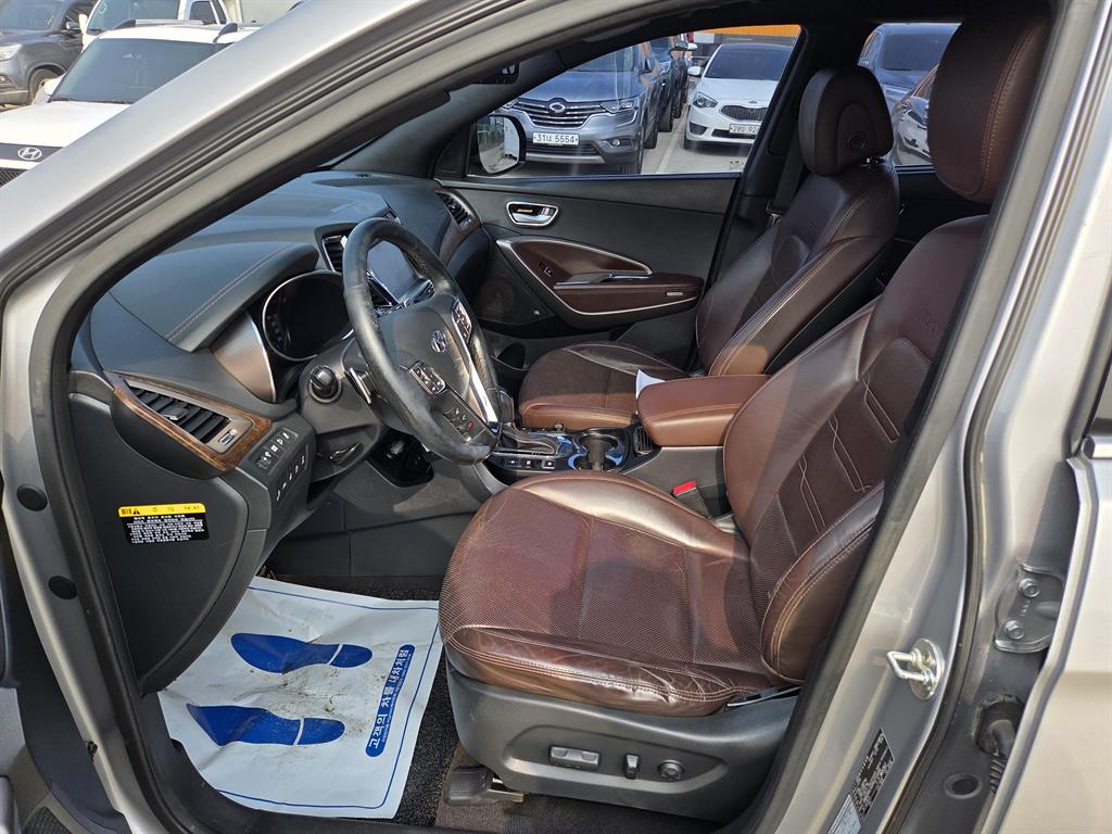 HYUNDAI Maxcruz - Vista 8