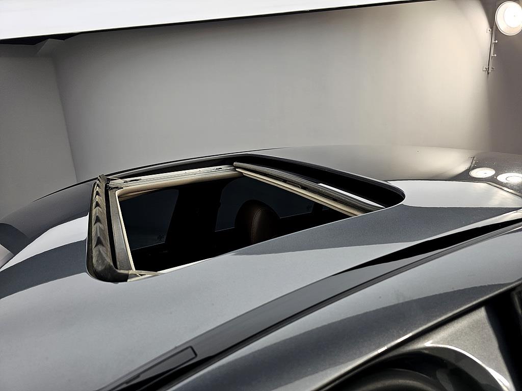 Mercedes Benz E class - Vista 12